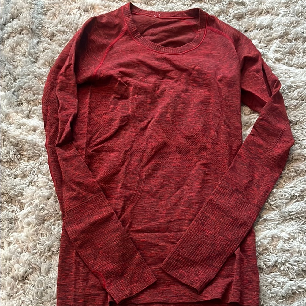 lululemon athletica Long Sleeve Tee in Heathered Red